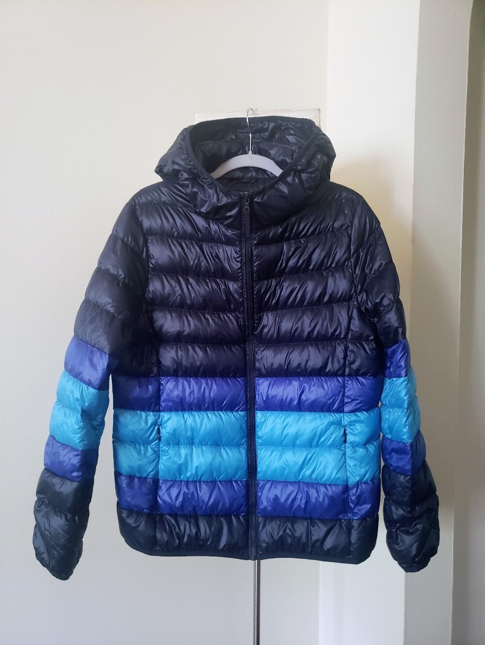 UNIQLO Ultra Light Down Colorblock Puffer Jacket With Hood